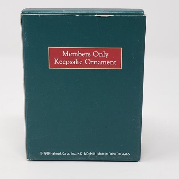 1989 Hallmark Collect a Dream Keepsake Collectors Christmas Holiday Ornament - Picture 2 of 10